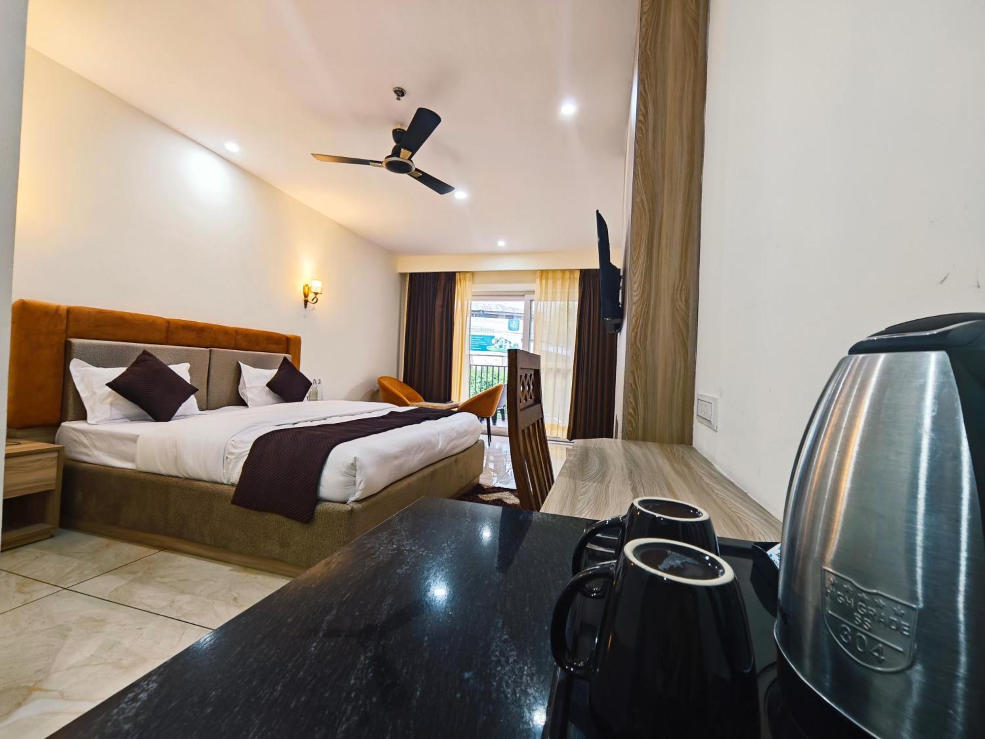 Hotel Pines And Peeks By Tws Hotels ดัลเฮาซี ภายนอก รูปภาพ
