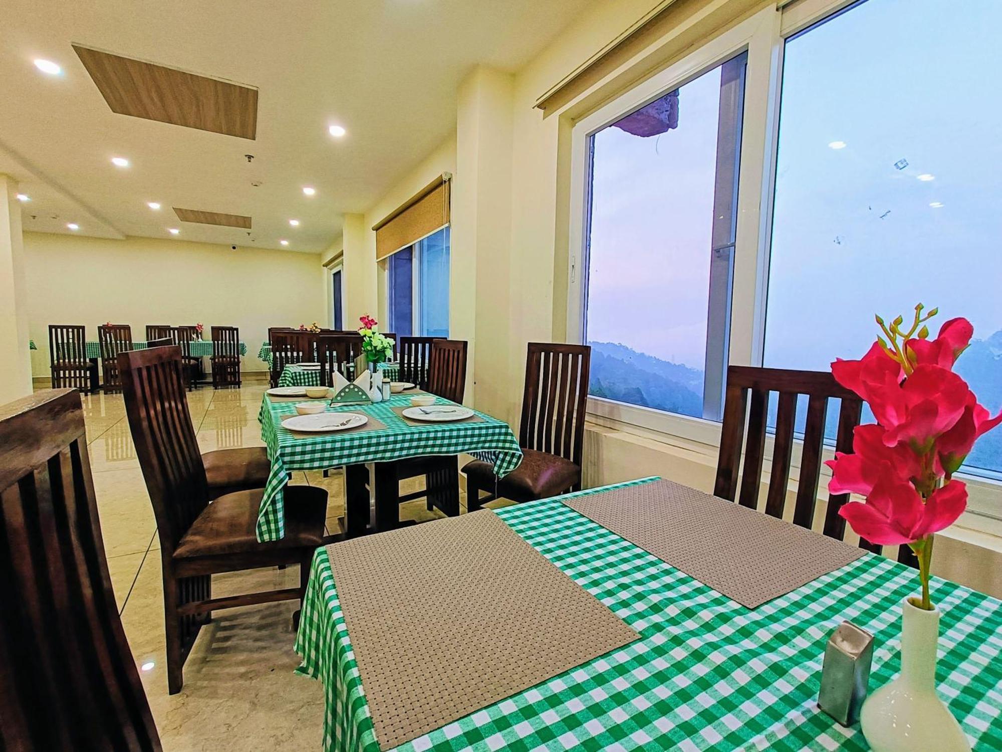 Hotel Pines And Peeks By Tws Hotels ดัลเฮาซี ภายนอก รูปภาพ